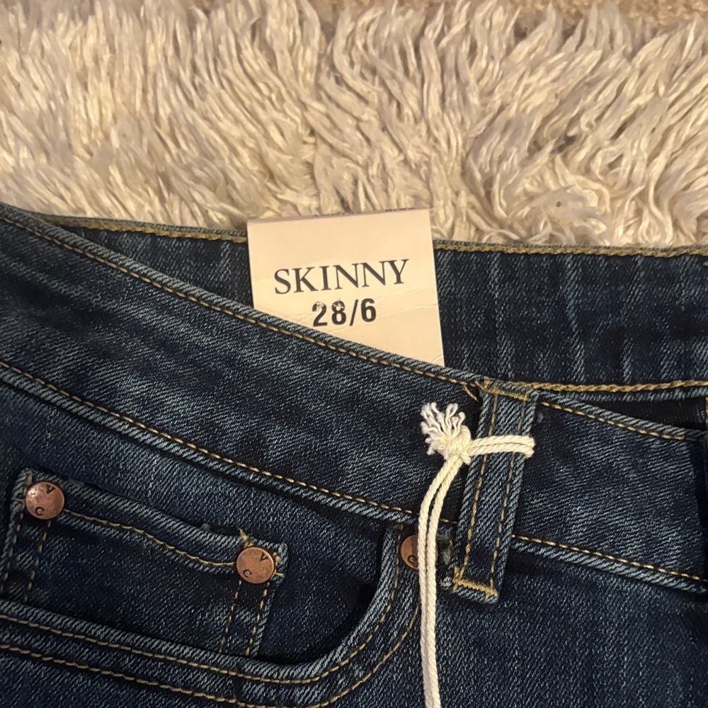 NWT Vince Camuto size 6 skinny jeans with detailed cuffs - Picture 4 of 9